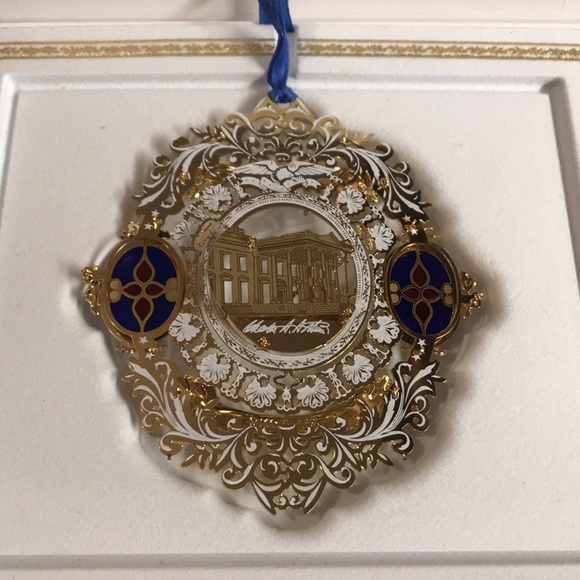 4 - The White House Historical Association Christmas Ornaments - Picture 7 of 11
